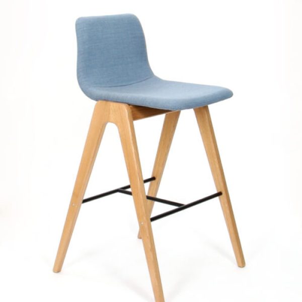 VIVBSWD_OAK_BLUE_3QTR_HR_2-500x500