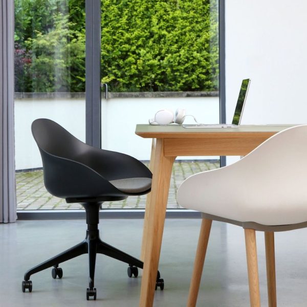 ig_prd_ovw_ruby_chair_03.jpg.rendition.1152.1152